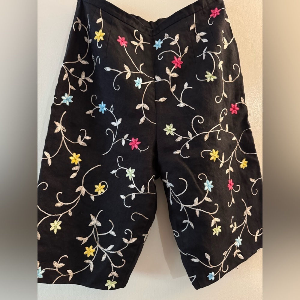 Vintage 80s Talbots Irish Linen Black With Floral Embroidered Jorts Bloomers